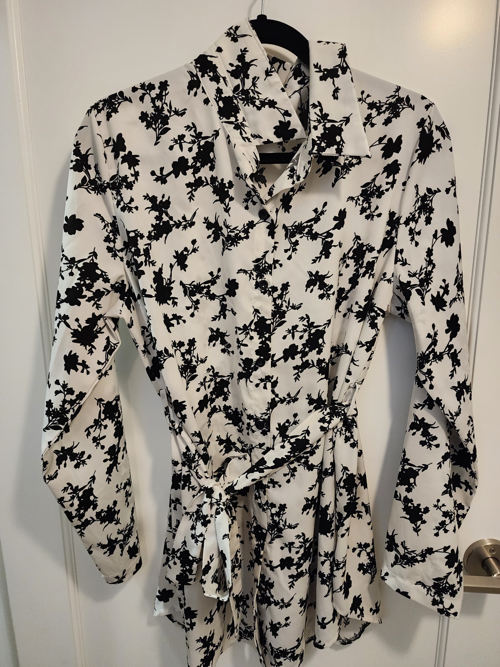 Black & White Floral Tie-Waist Maternity Shirt